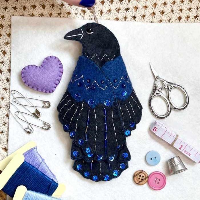 🔥Last Day 49% OFF -🖤 “Raven’s Keepsake – Guardian of Stitches”
