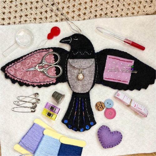 🔥Last Day 49% OFF -🖤 “Raven’s Keepsake – Guardian of Stitches”